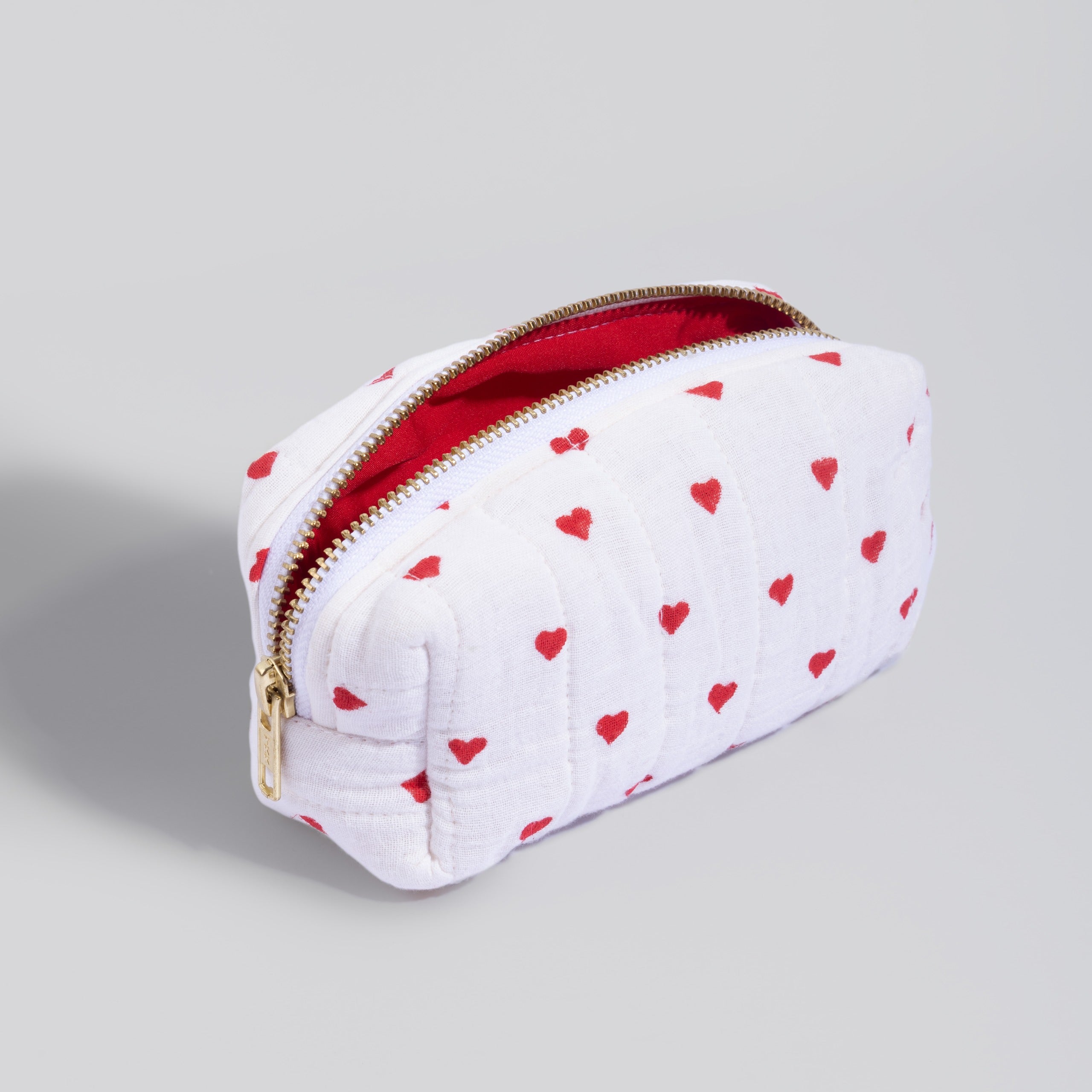 Mini Hearts All Over Pouch (Pink) – Diam Beauty Store